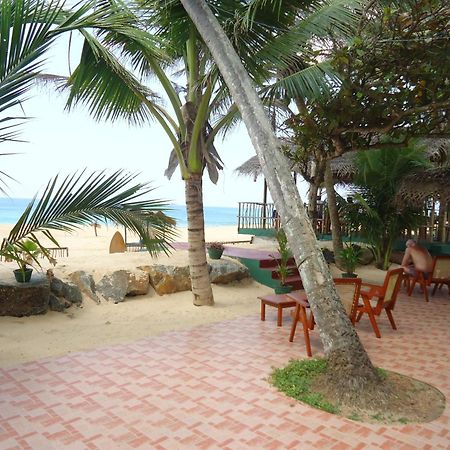 Whitepearl Beach Hikkaduwa Buitenkant foto