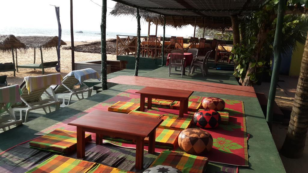 Whitepearl Beach Hikkaduwa Buitenkant foto