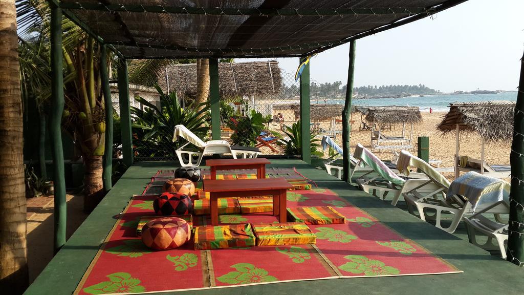 Whitepearl Beach Hikkaduwa Buitenkant foto