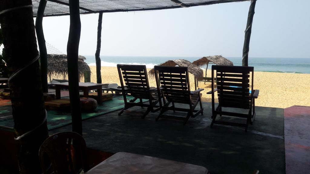 Whitepearl Beach Hikkaduwa Buitenkant foto