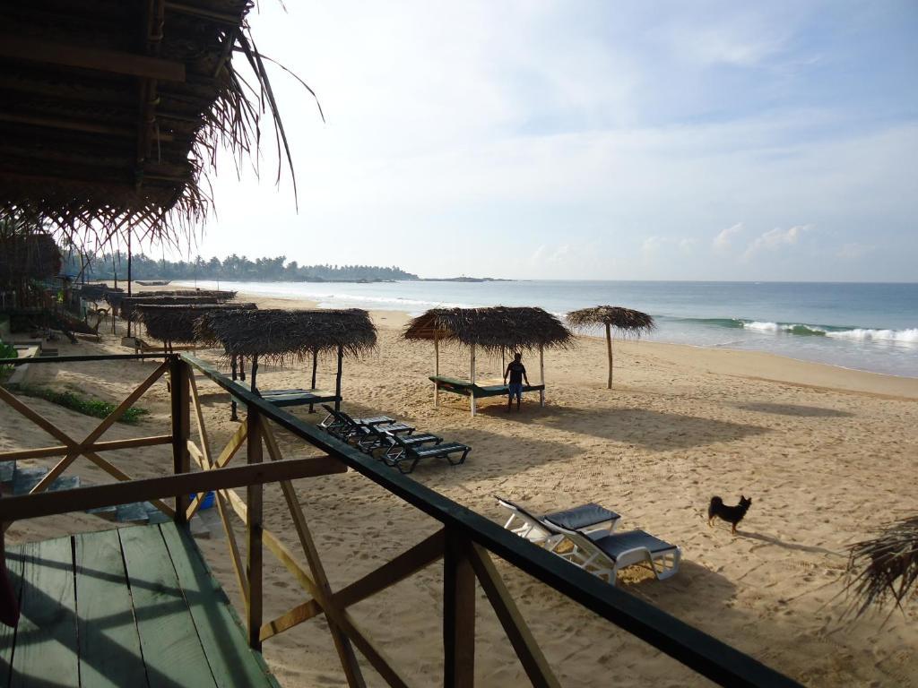 Whitepearl Beach Hikkaduwa Buitenkant foto
