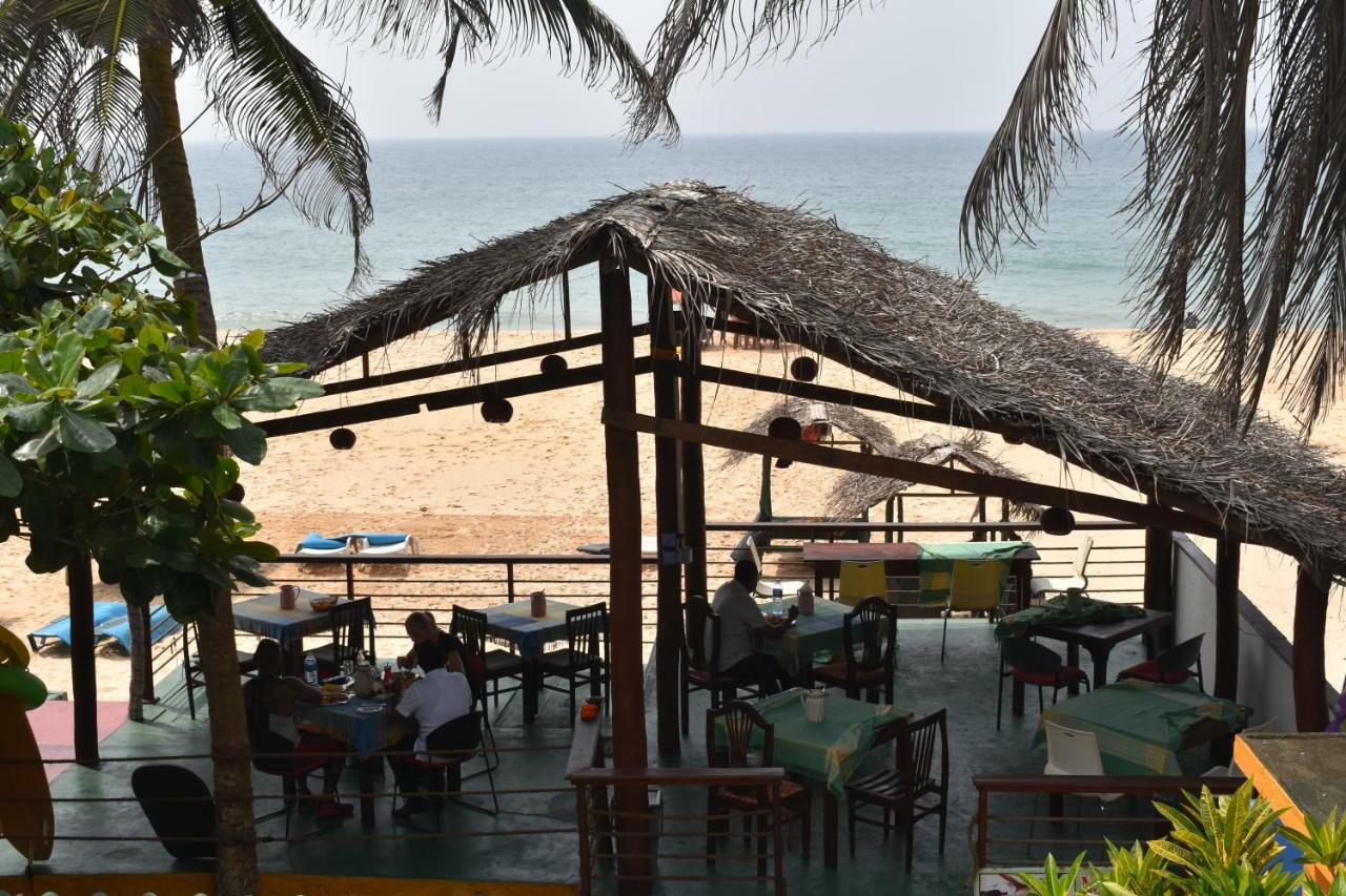 Whitepearl Beach Hikkaduwa Buitenkant foto